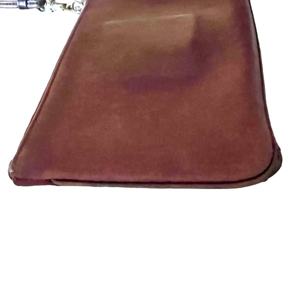 VINTAGE COACH Clutch Bag Y2K Red Leather Clutch Brown Trim Wristlet 744-23 - Picture 4 of 13